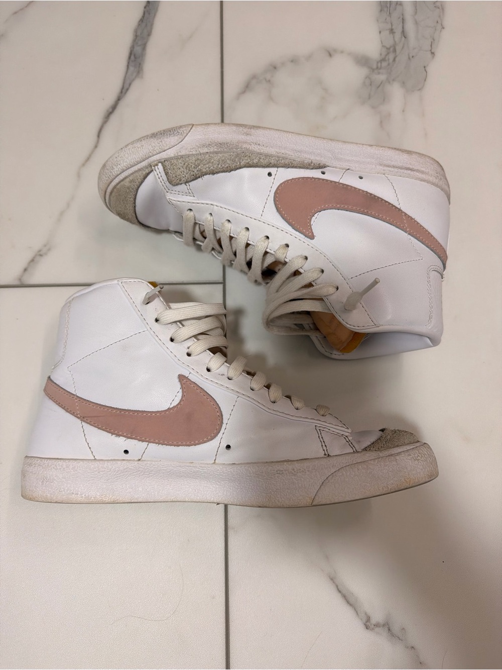 Nike Women’s Blazer Mid in White with Pink Swoosh